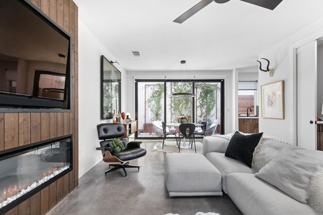 631 Tillery ST 1, Austin, TX 78702