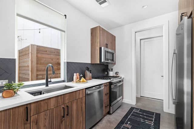 631 Tillery ST 1, Austin, TX 78702