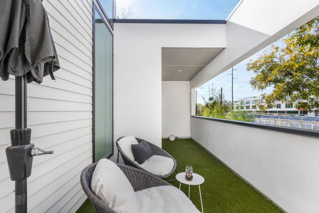 631 Tillery ST 1, Austin, TX 78702