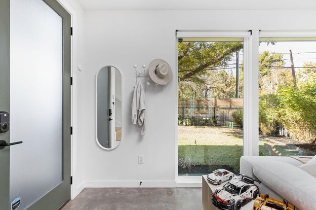 631 Tillery ST 1, Austin, TX 78702