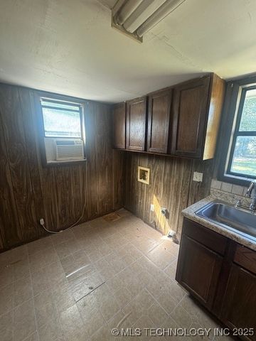 1000 W Francis Street, Madill, OK 73446