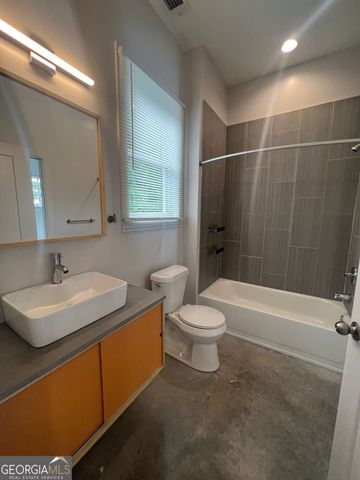 221 North Avenue, Athens, GA 30601