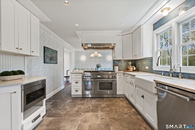 61 Range Road, Wilton, CT 06897