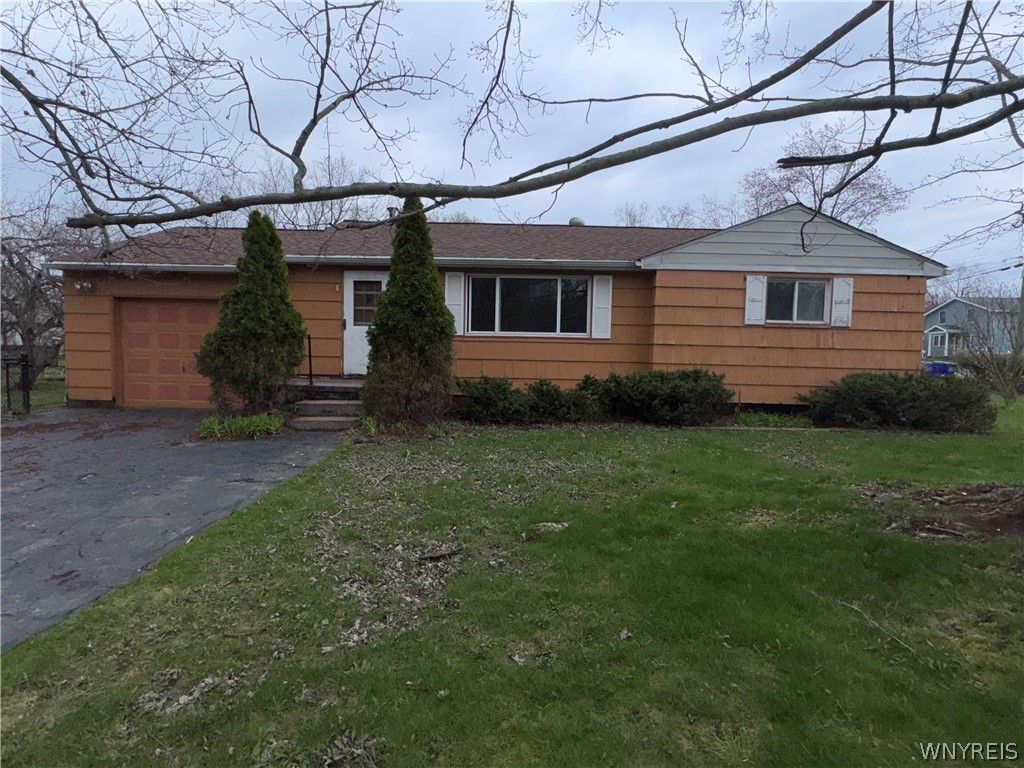 3956 Lincoln Avenue, Hamburg, NY 14075