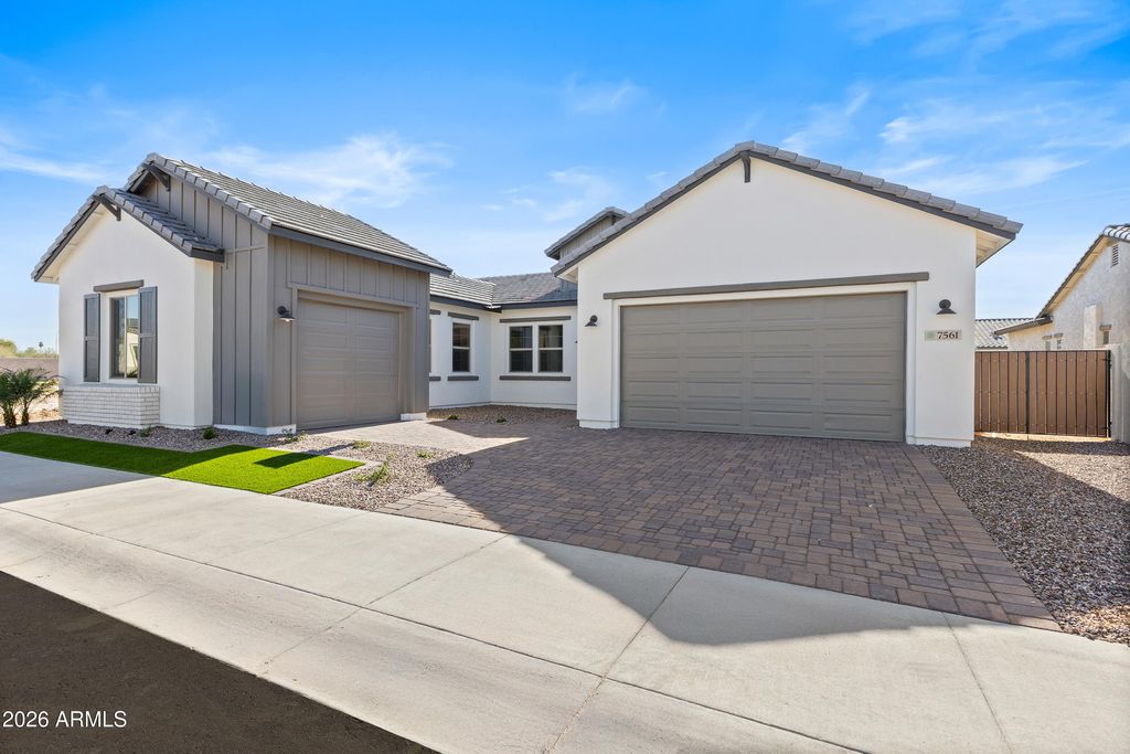 7561 W EVANS Drive, Peoria, AZ 85381 — photo 2