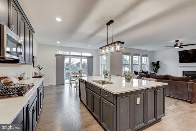 1806 S CENTRAL PARK DR, Middletown, DE 19709