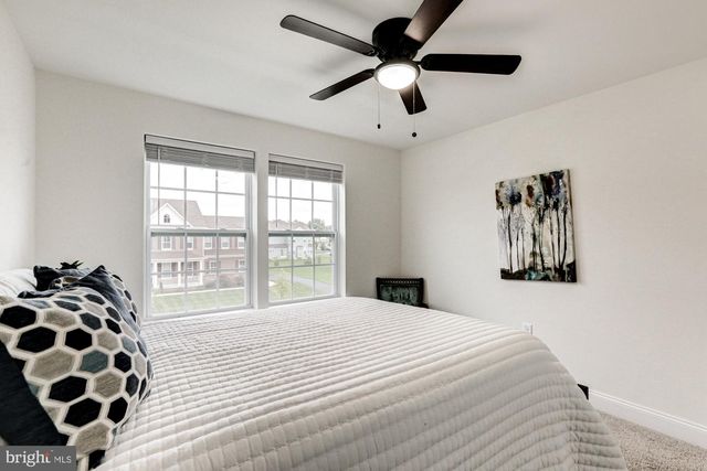 1806 S CENTRAL PARK DR, Middletown, DE 19709