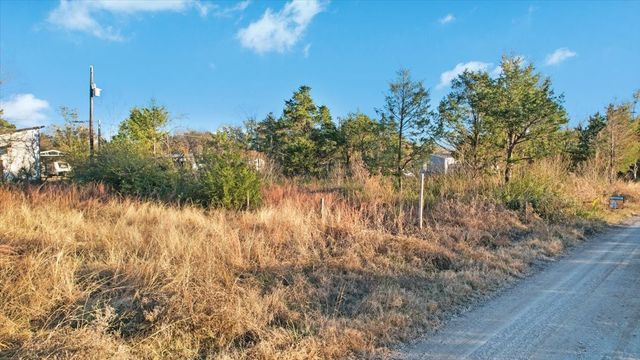 000 Woodwind Drive, Gordonville, TX 76245