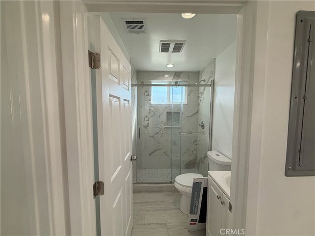 2808 Exposition Pl, Los Angeles, CA 90018