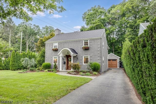 24 Ridge Rd, Glen Rock Boro, NJ 07452