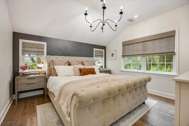 24 Ridge Rd, Glen Rock Boro, NJ 07452
