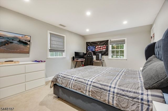 24 Ridge Rd, Glen Rock Boro, NJ 07452