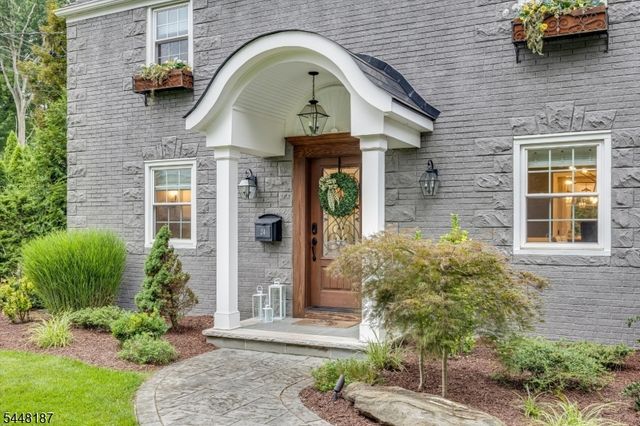 24 Ridge Rd, Glen Rock Boro, NJ 07452