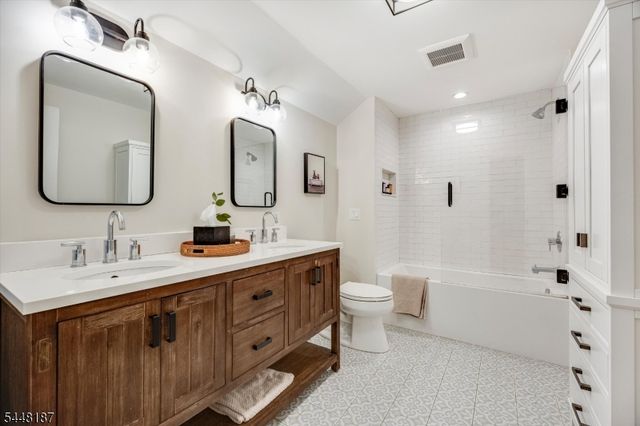 24 Ridge Rd, Glen Rock Boro, NJ 07452
