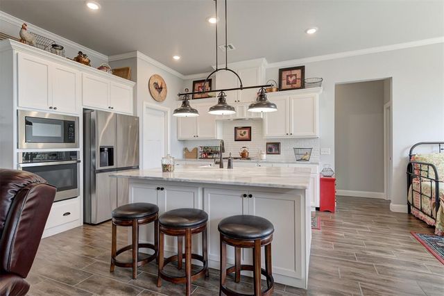 8930 Tall Oaks Drive, Guthrie, OK 73044
