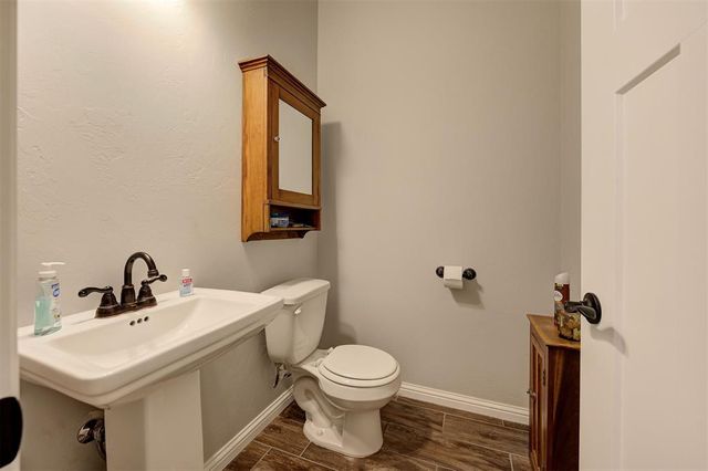 8930 Tall Oaks Drive, Guthrie, OK 73044