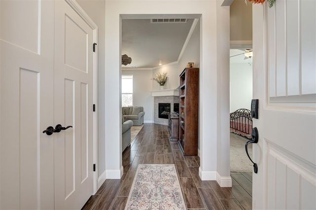 8930 Tall Oaks Drive, Guthrie, OK 73044