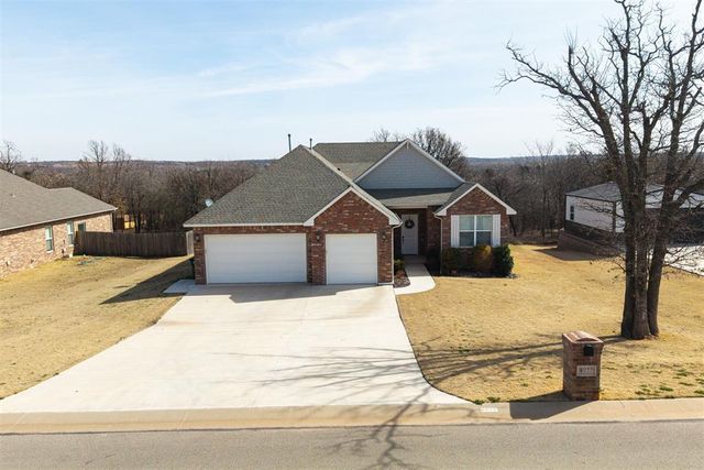 8930 Tall Oaks Drive, Guthrie, OK 73044