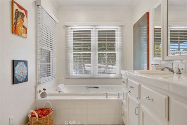 3594 Castle Reagh Place, Riverside, CA 92506