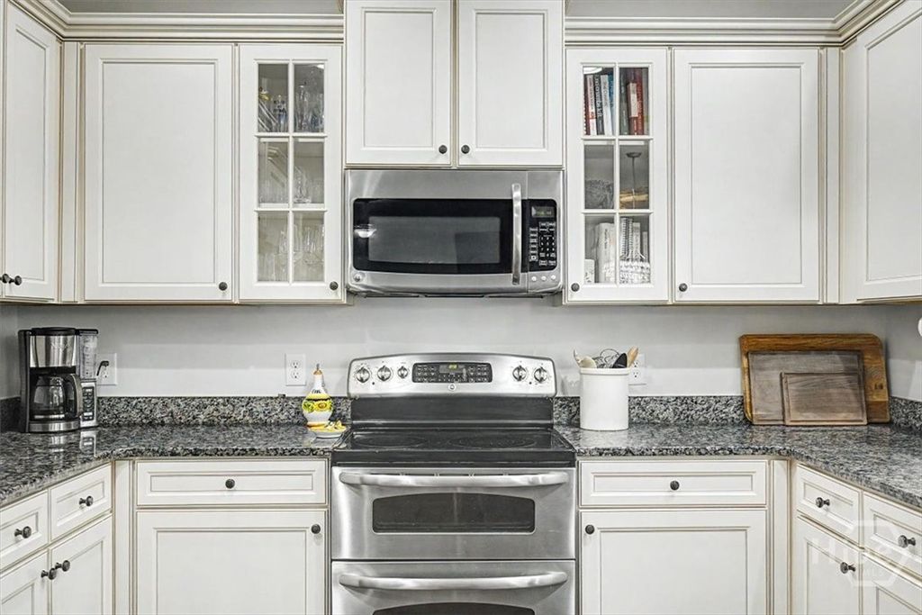 Image 15 of property listing at 104 Sutton Lane, Pooler, GA 31322