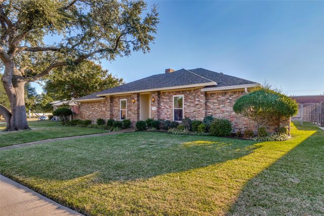 2413 Parkside Drive, Garland, TX 75040