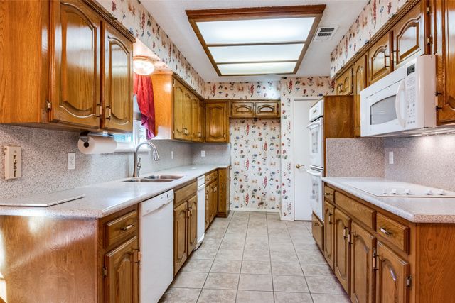 2413 Parkside Drive, Garland, TX 75040