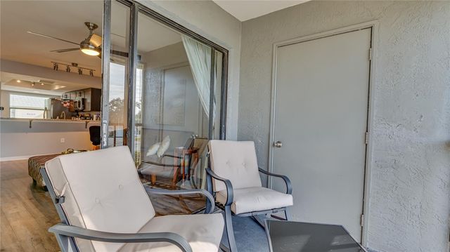 6145 113TH STREET 415, Seminole, FL 33772