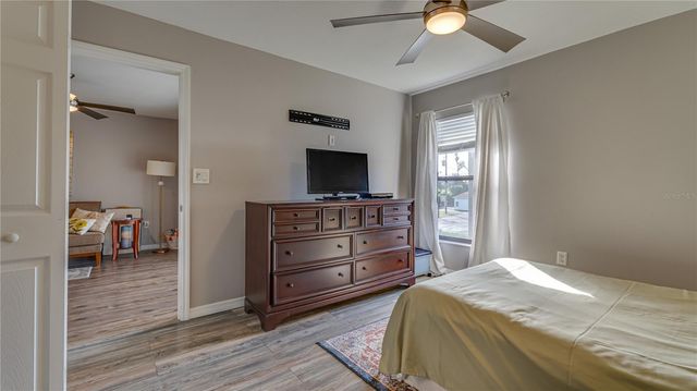 6145 113TH STREET 415, Seminole, FL 33772