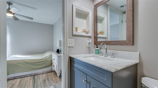 6145 113TH STREET 415, Seminole, FL 33772