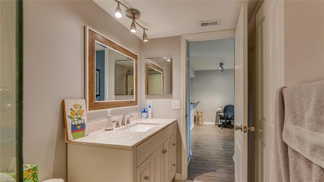 6145 113TH STREET 415, Seminole, FL 33772