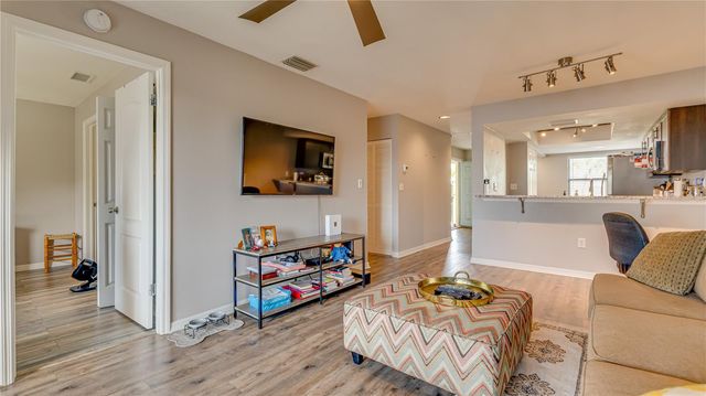 6145 113TH STREET 415, Seminole, FL 33772