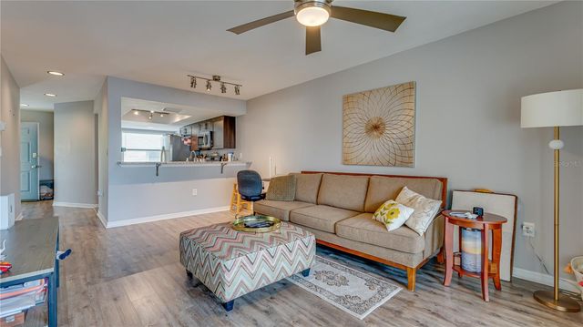 6145 113TH STREET 415, Seminole, FL 33772