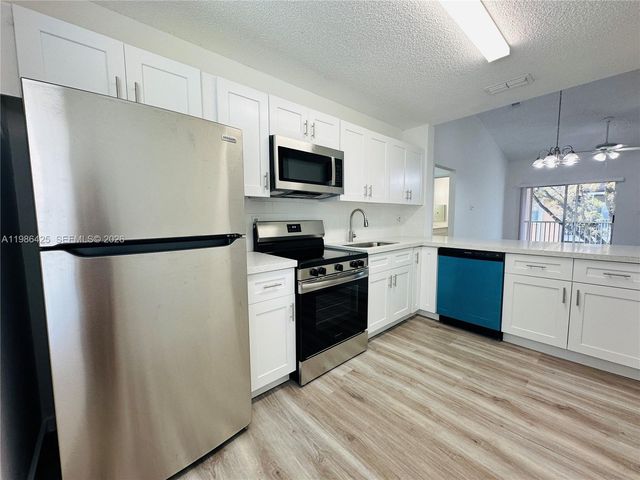 8102 SW 21st Ct 8102, Miramar, FL 33025