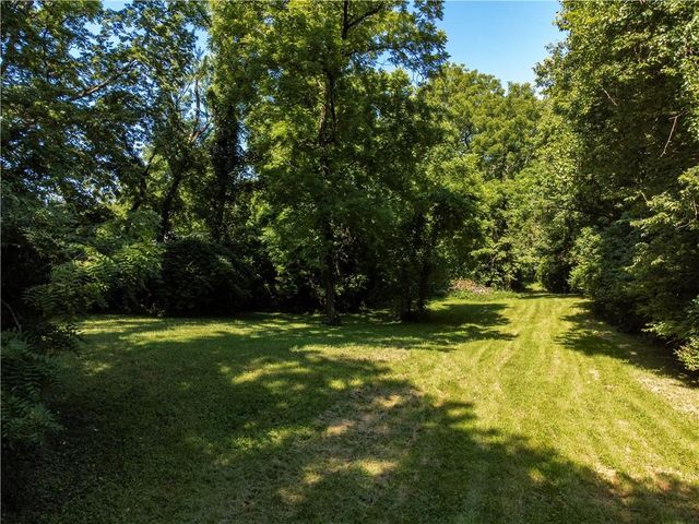 604 N Dickinson Road, Independence, MO 64050