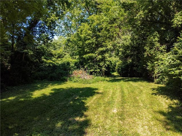 604 N Dickinson Road, Independence, MO 64050