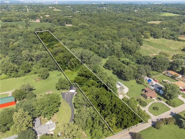 604 N Dickinson Road, Independence, MO 64050