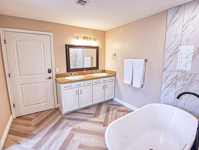 7609 E Indian Bend Road 2009, Scottsdale, AZ 85250