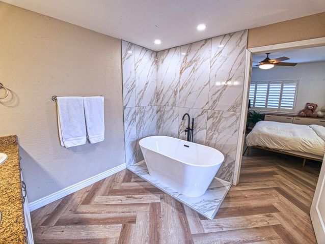 7609 E Indian Bend Road 2009, Scottsdale, AZ 85250