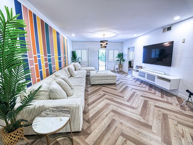 7609 E Indian Bend Road 2009, Scottsdale, AZ 85250