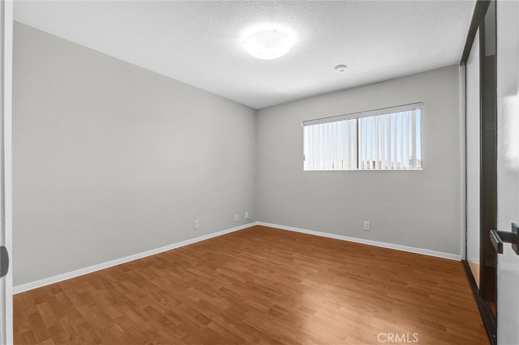 Image 23 of property listing at 1304 Stanley 10, Glendale, CA 91206