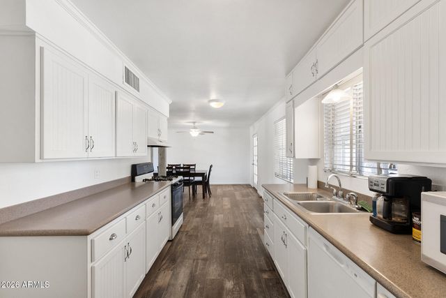 317 E GRISWOLD Road, Phoenix, AZ 85020
