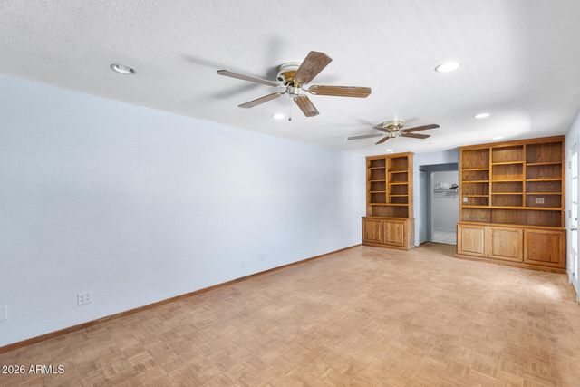 317 E GRISWOLD Road, Phoenix, AZ 85020