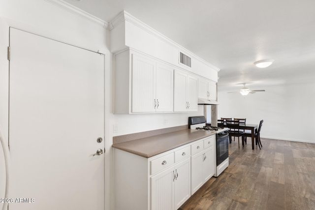 317 E GRISWOLD Road, Phoenix, AZ 85020
