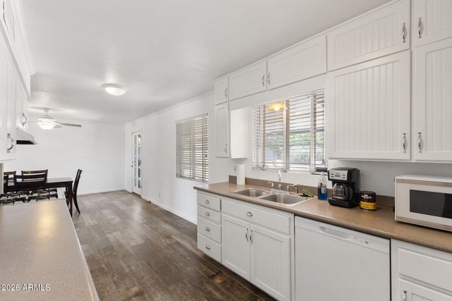 317 E GRISWOLD Road, Phoenix, AZ 85020