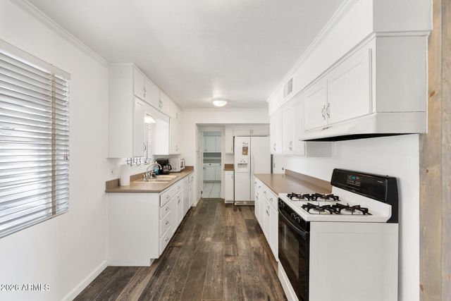 317 E GRISWOLD Road, Phoenix, AZ 85020