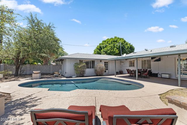 317 E GRISWOLD Road, Phoenix, AZ 85020