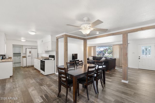 317 E GRISWOLD Road, Phoenix, AZ 85020