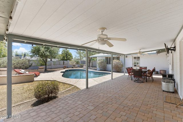 317 E GRISWOLD Road, Phoenix, AZ 85020