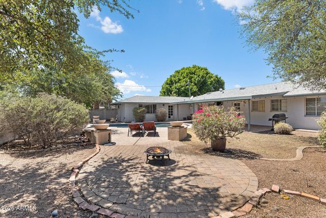 317 E GRISWOLD Road, Phoenix, AZ 85020