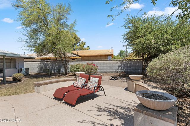 317 E GRISWOLD Road, Phoenix, AZ 85020
